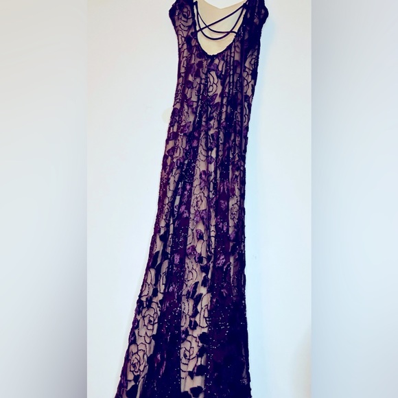 Party dress - Picture 3 of 3